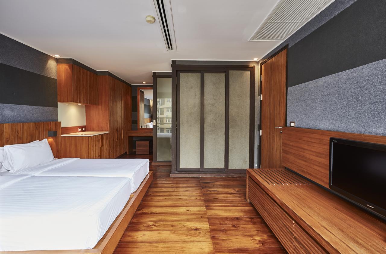 Luxx Langsuan Hotel - Sha Plus Bangkok Exteriör bild