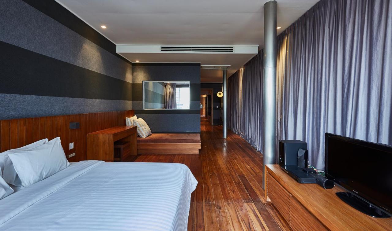 Luxx Langsuan Hotel - Sha Plus Bangkok Exteriör bild