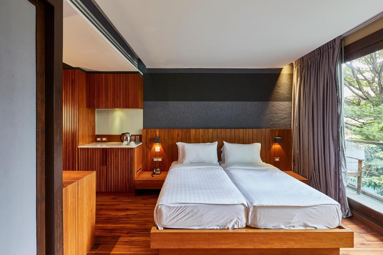 Luxx Langsuan Hotel - Sha Plus Bangkok Exteriör bild
