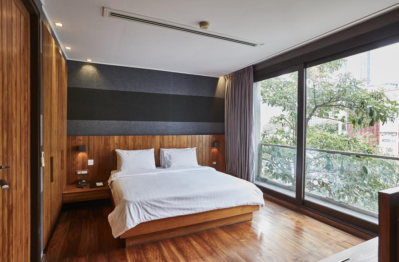 Luxx Langsuan Hotel - Sha Plus Bangkok Exteriör bild